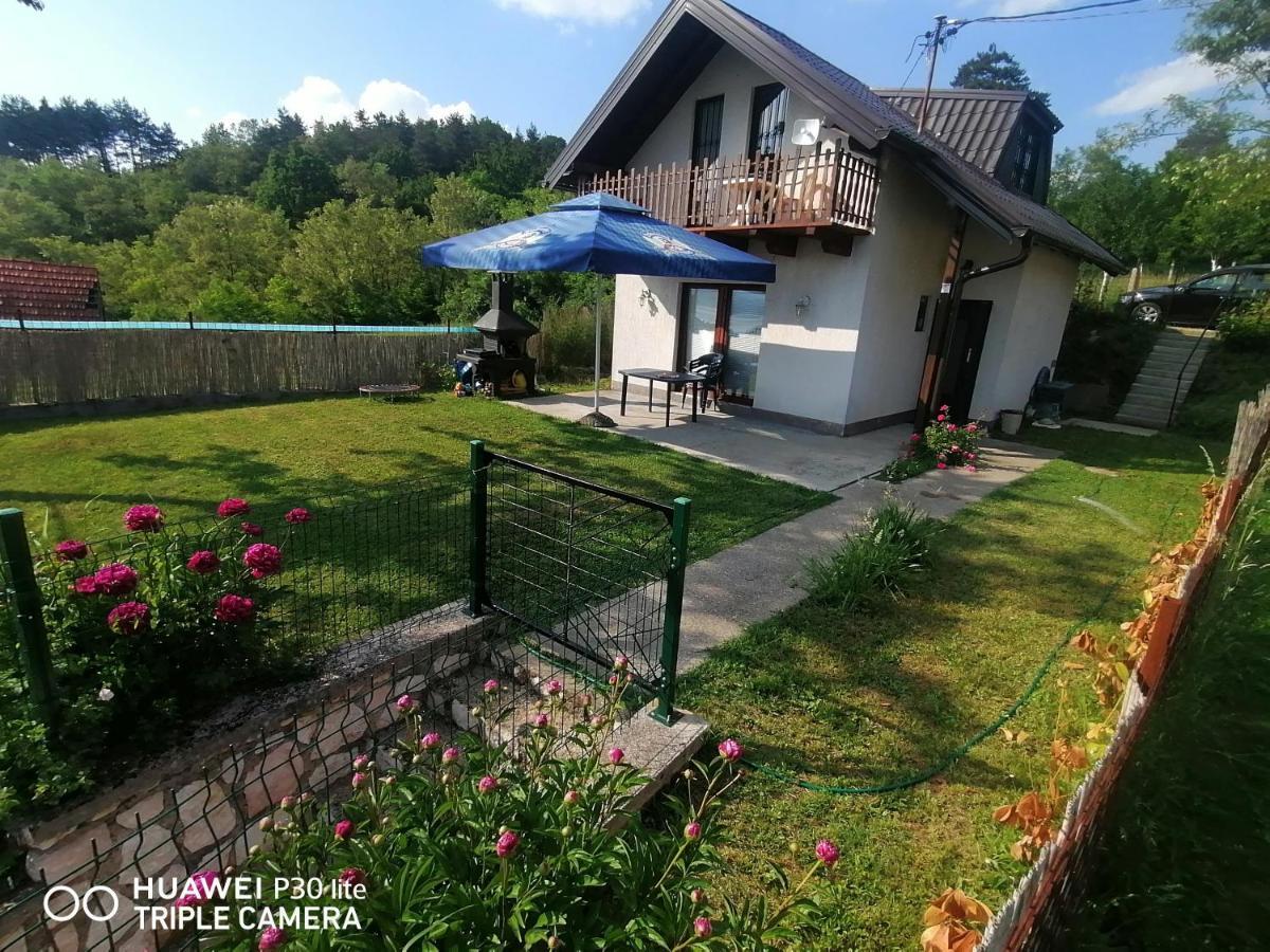 Asja Guest House Lukavac 외부 사진