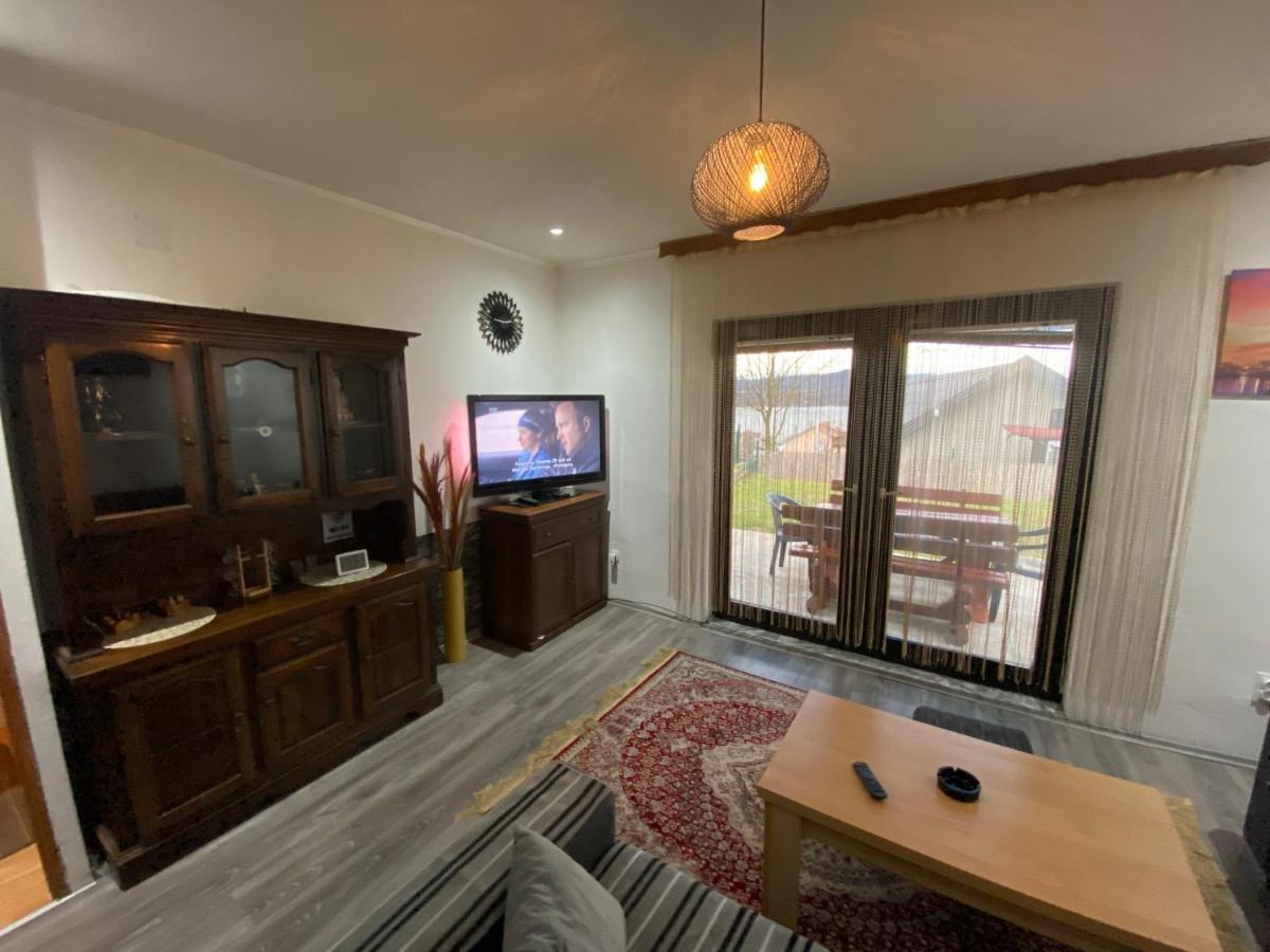 Asja Guest House Lukavac 외부 사진