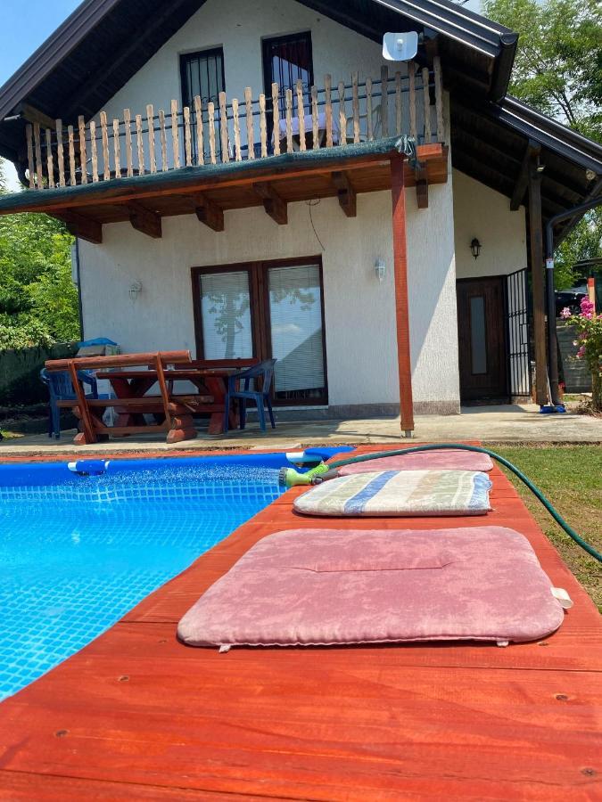 Asja Guest House Lukavac 외부 사진